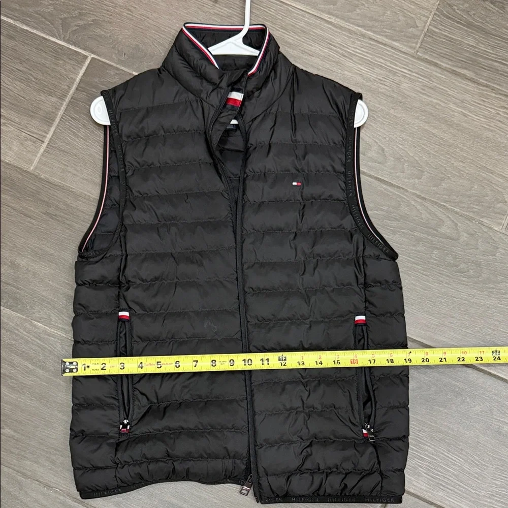 Tommy Hilfiger vest Men's Black Quilted Vest - Picture 3 of 5
